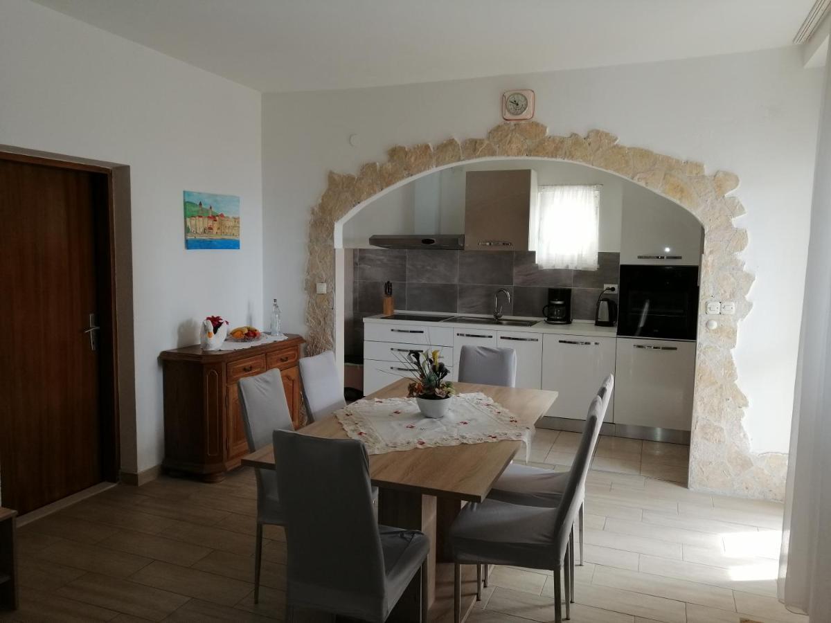Apartments Marina Трогир Экстерьер фото